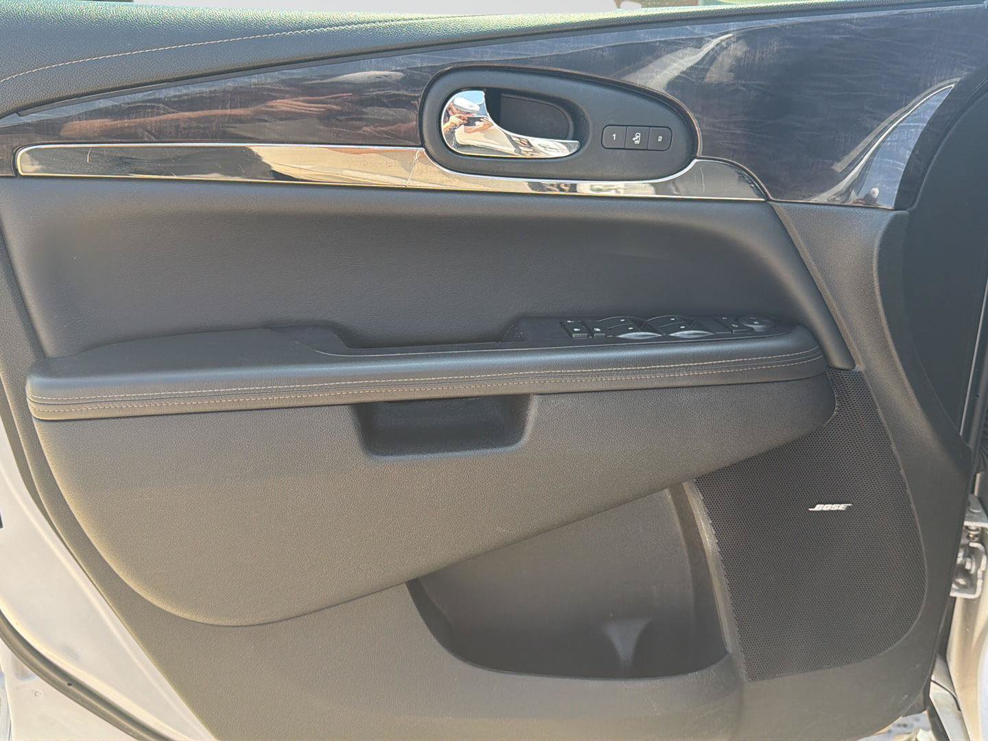 Used 2016 Buick Enclave Leather AWD/4WD image 23