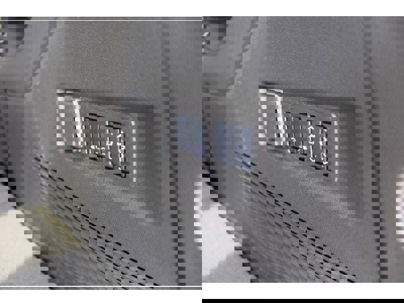 New 2025 Chevrolet Suburban Premier image 25