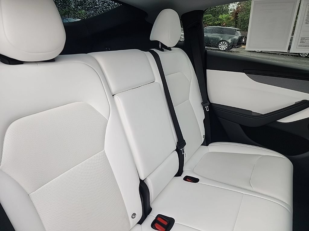Used 2026 Tesla Model Y 2WD image 18