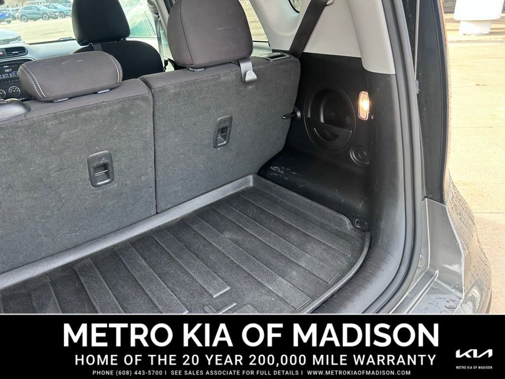 Used 2017 Kia Soul Base image 23