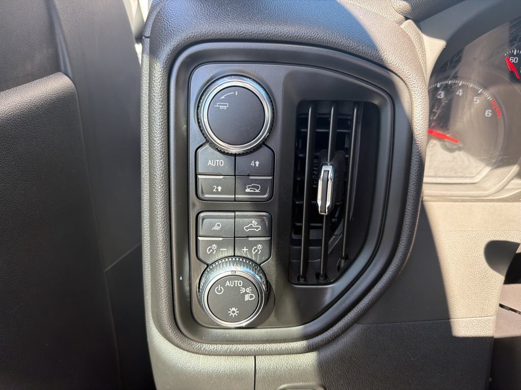 Used 2024 GMC Sierra 1500 Pro w/ Pro Value Package AWD/4WD image 16