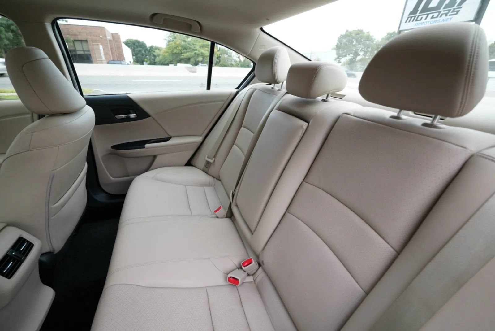 Used 2017 Honda Accord EX-L image 28