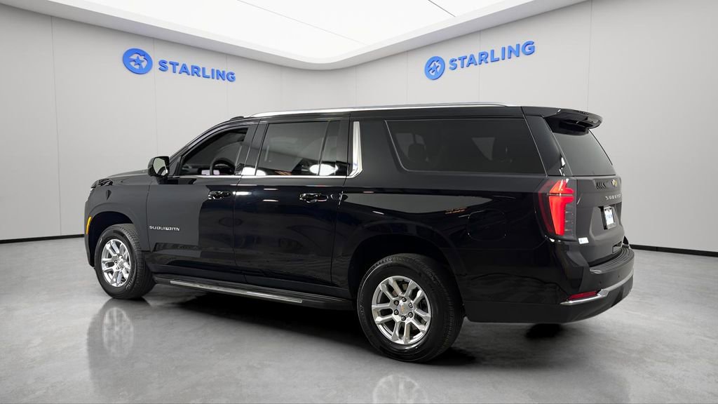 Certified 2025 Chevrolet Suburban LS RWD image 4
