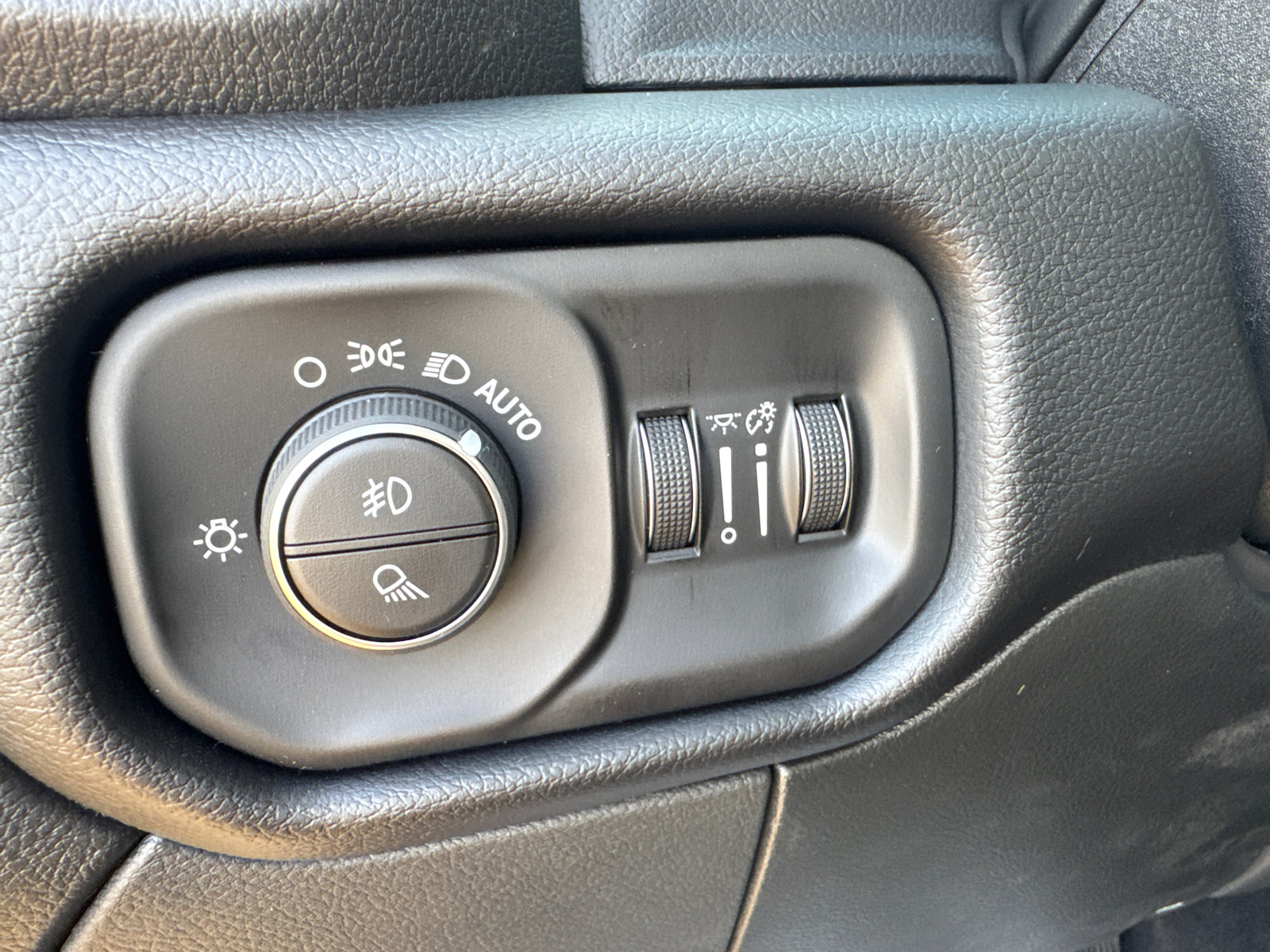 New 2026 RAM 2500 Laramie w/ Night Edition image 29