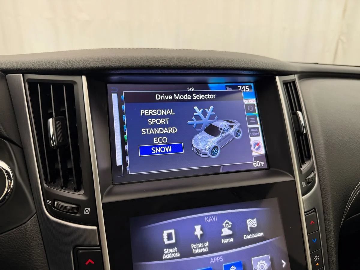 Used 2018 INFINITI Q60 3.0t Luxe w/ Sensory Package 3.0T Luxe AWD/4WD image 18