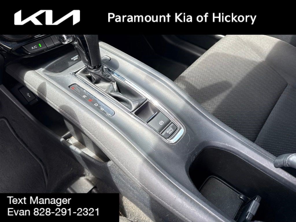 Used 2017 Honda HR-V LX image 23