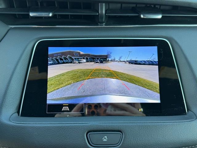 Used 2023 Cadillac XT4 Premium Luxury image 16