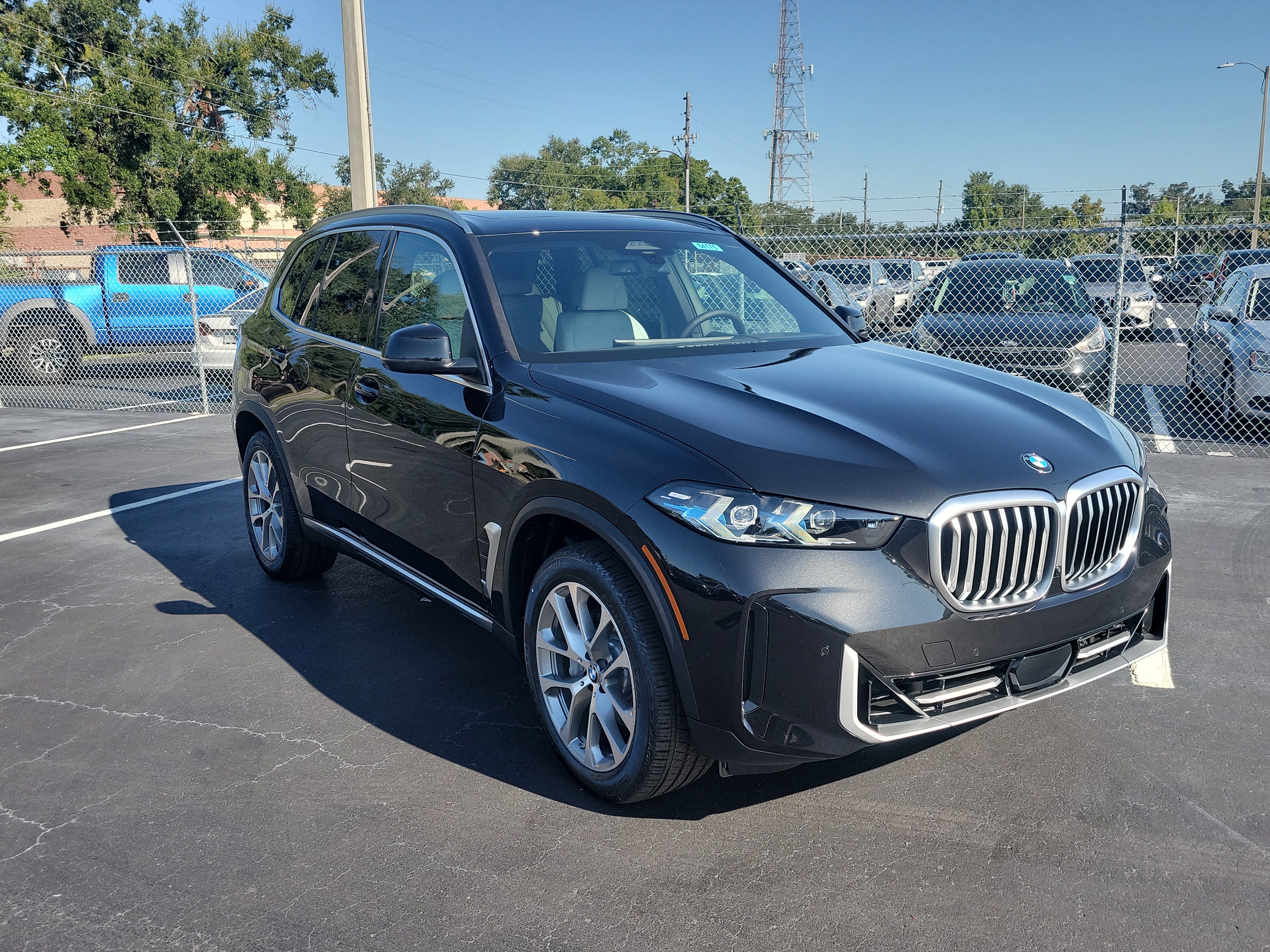 New 2026 BMW X5 xDrive40i w/ Climate Comfort Package image 2