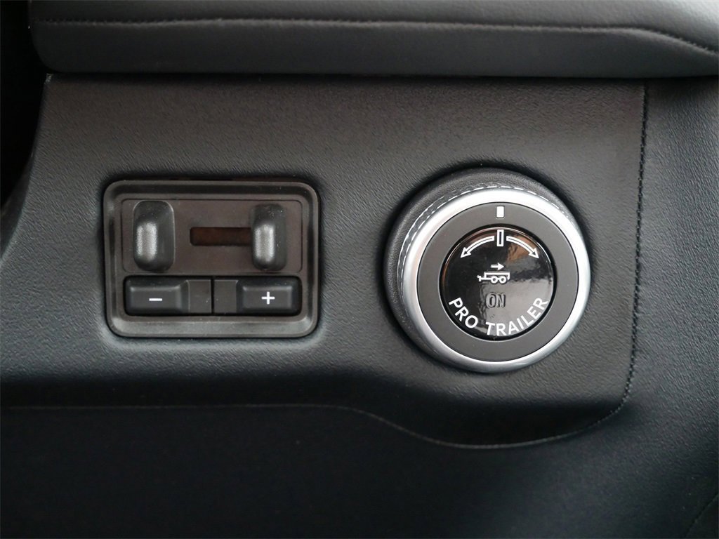 Used 2025 Lincoln Navigator Reserve w/ Jet Appearance Package image 26