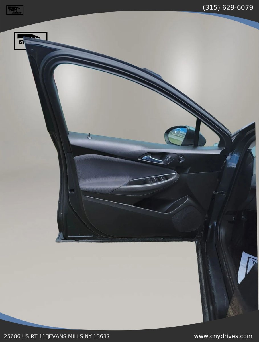 Used 2018 Chevrolet Cruze LT w/ Convenience Package FWD image 8