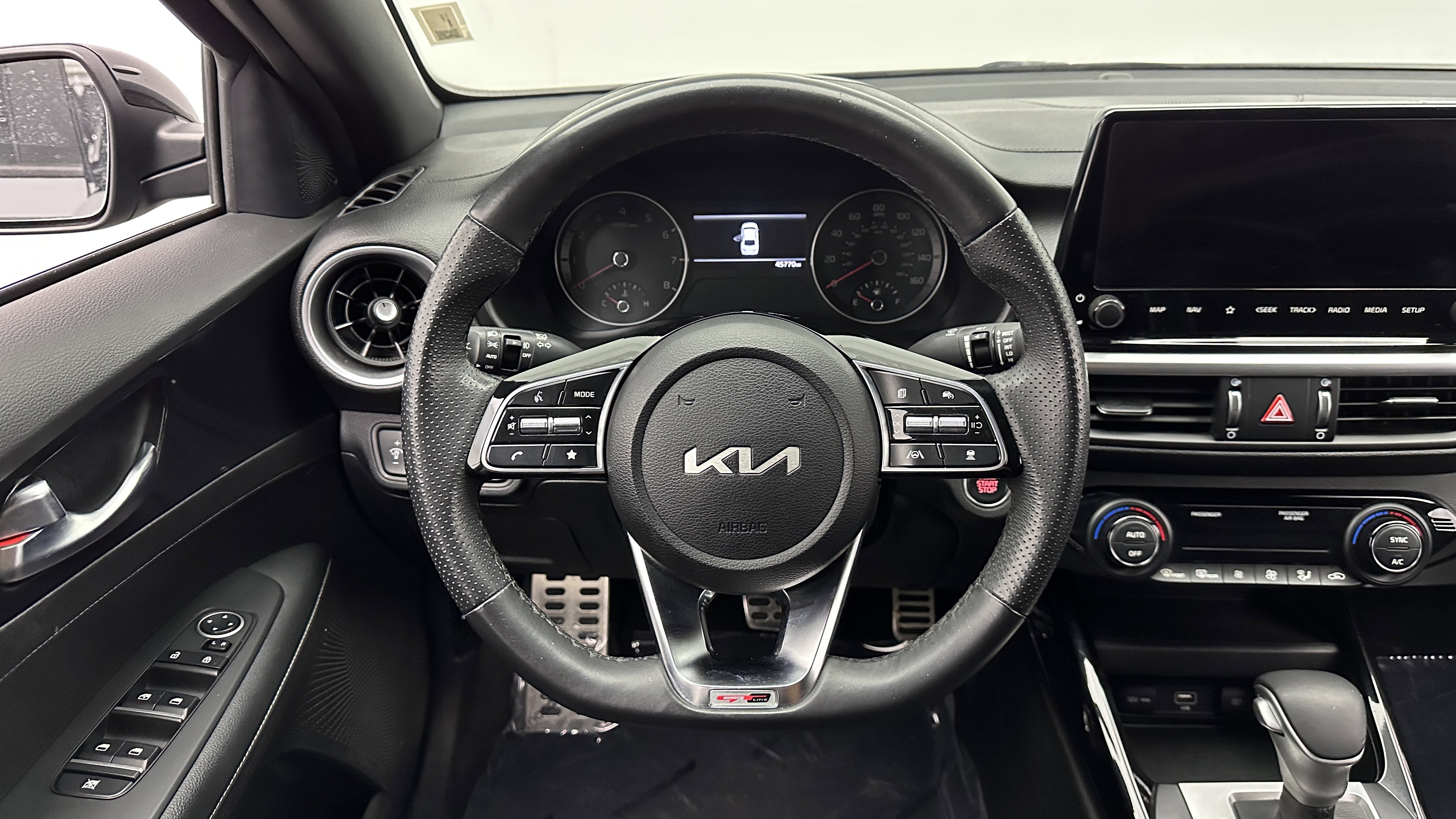 Used 2023 Kia Forte GT-Line w/ GT-Line Technology Package FWD image 26