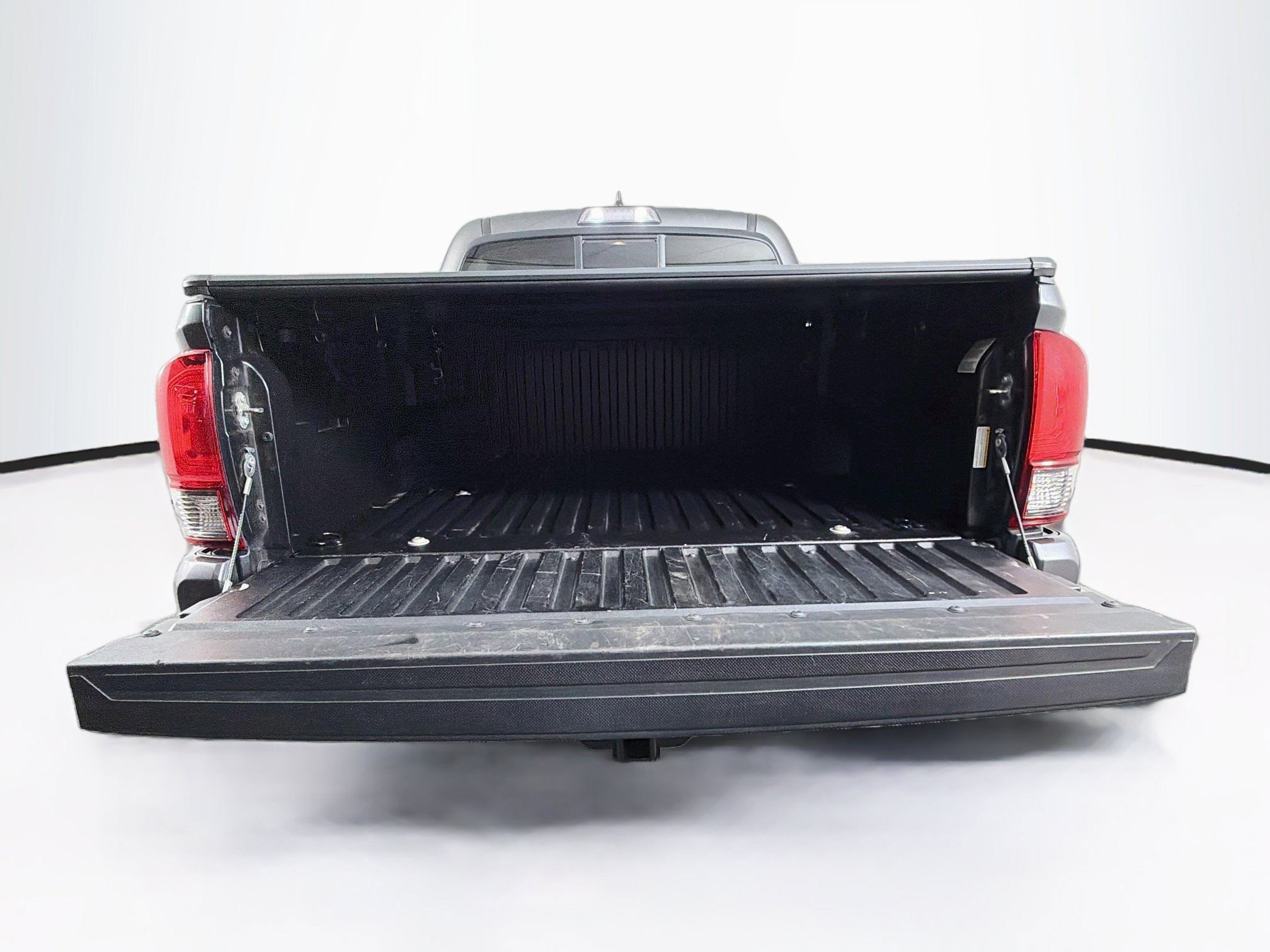 Used 2019 Toyota Tacoma SR w/ SR Convenience Package AWD/4WD image 27