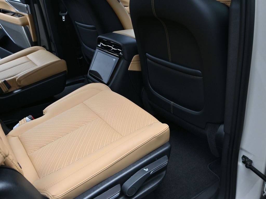 New 2026 Cadillac Escalade IQ Luxury 2 image 25