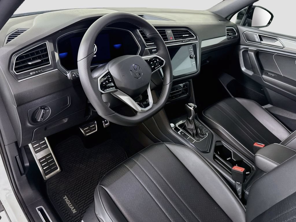 Used 2022 Volkswagen Tiguan SE R-Line FWD image 9