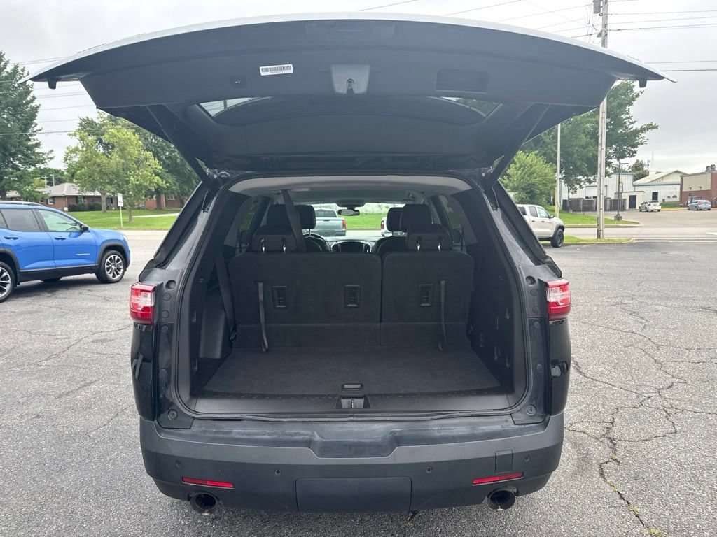 Used 2021 Chevrolet Traverse LT AWD/4WD image 8