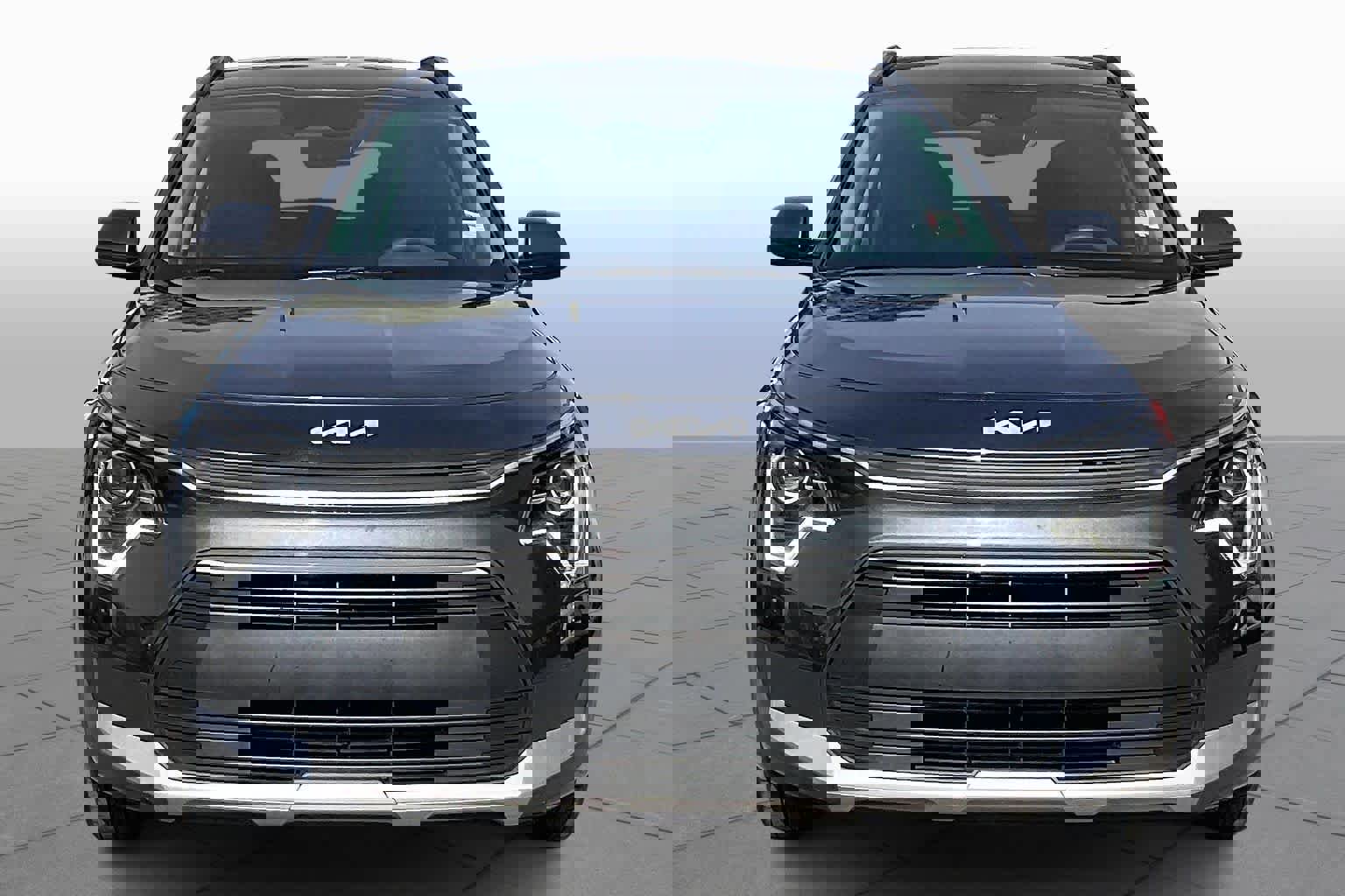 Used 2024 Kia Niro LX image 4