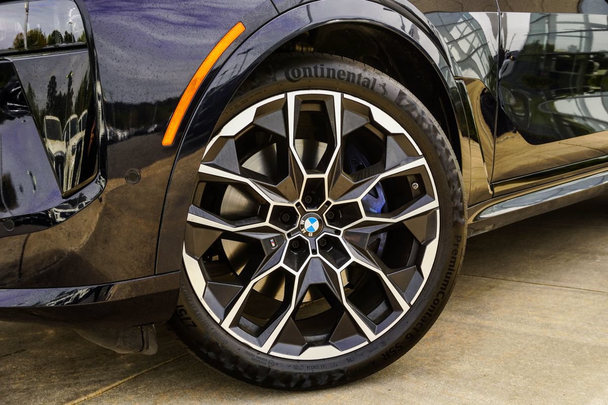 Used 2024 BMW X7 M60i w/ Executive Package AWD/4WD image 3