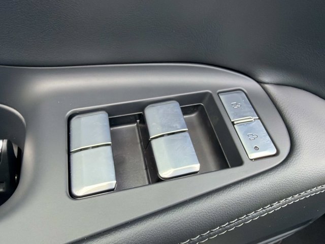 New 2026 Lincoln Navigator Reserve w/ Jet Appearance Package AWD/4WD image 9