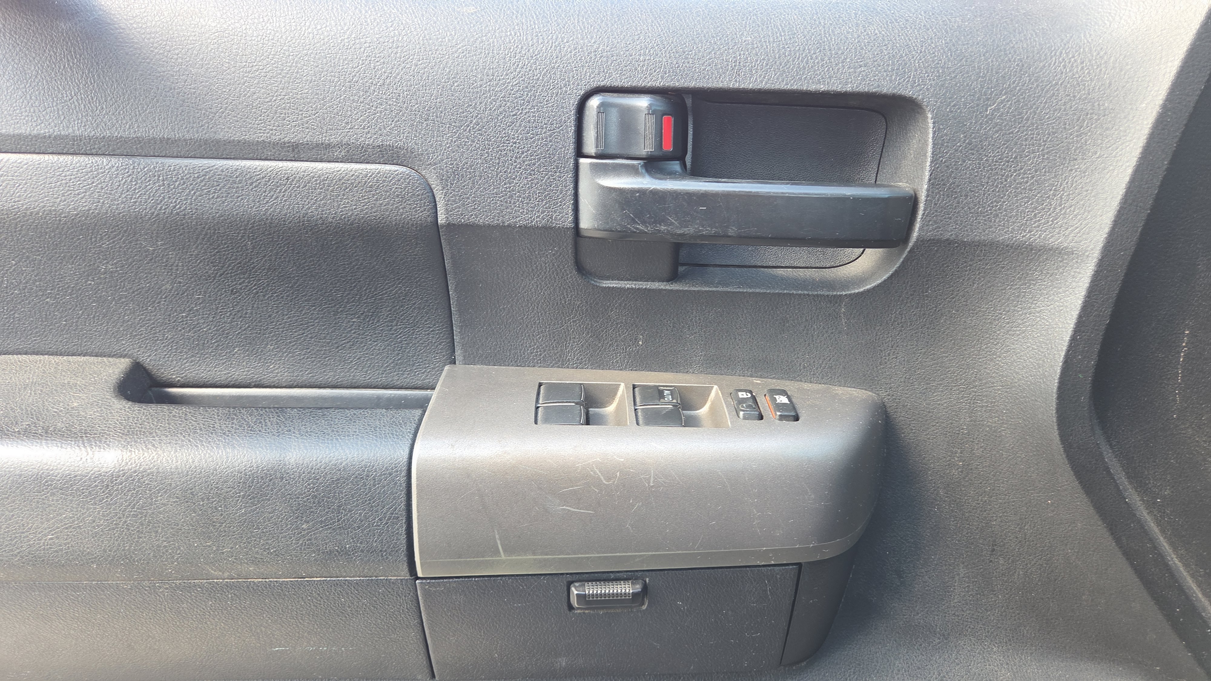 Used 2013 Toyota Tundra 2WD Double Cab image 30