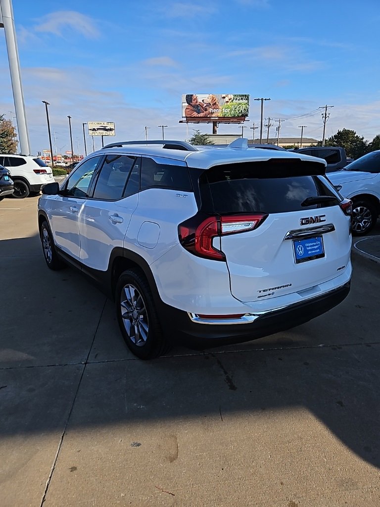 Used 2024 GMC Terrain SLT image 7
