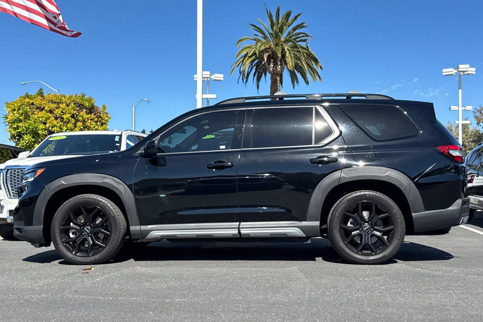 Used 2025 Honda Pilot Black Edition image 8