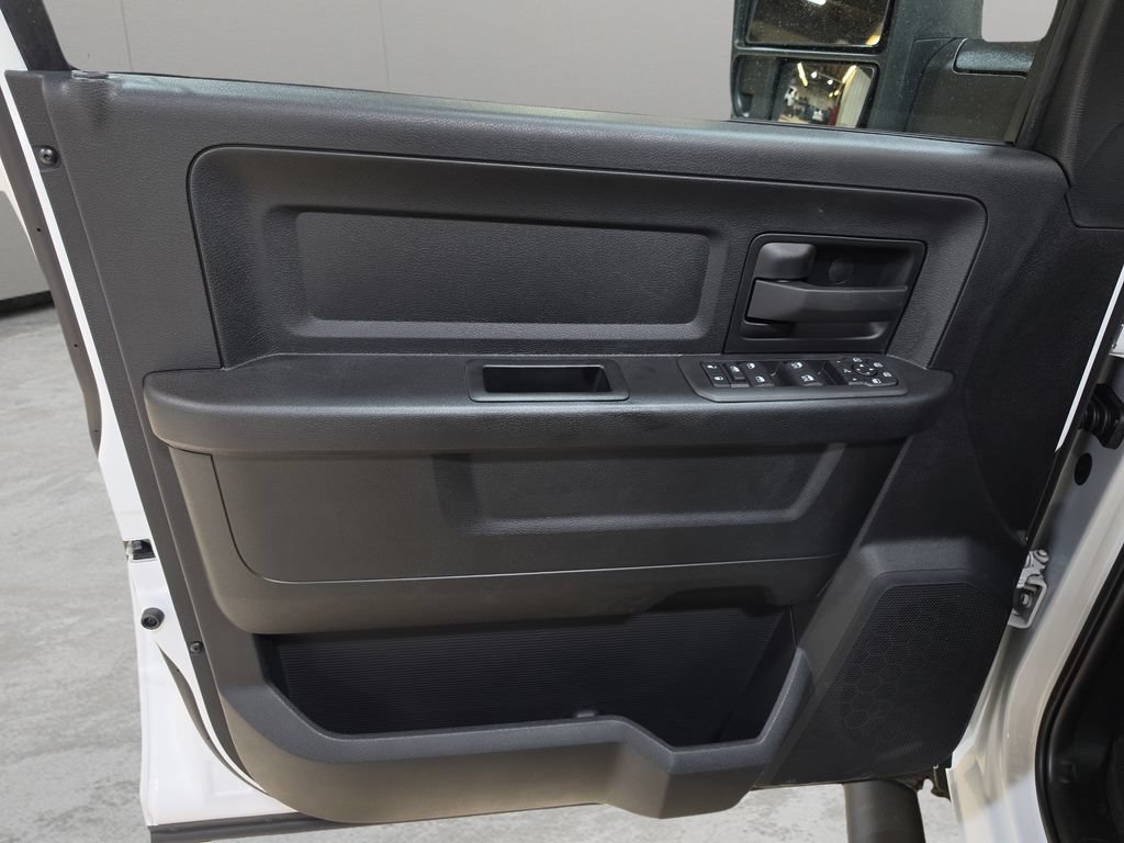 New 2026 RAM 2500 Tradesman AWD/4WD image 12