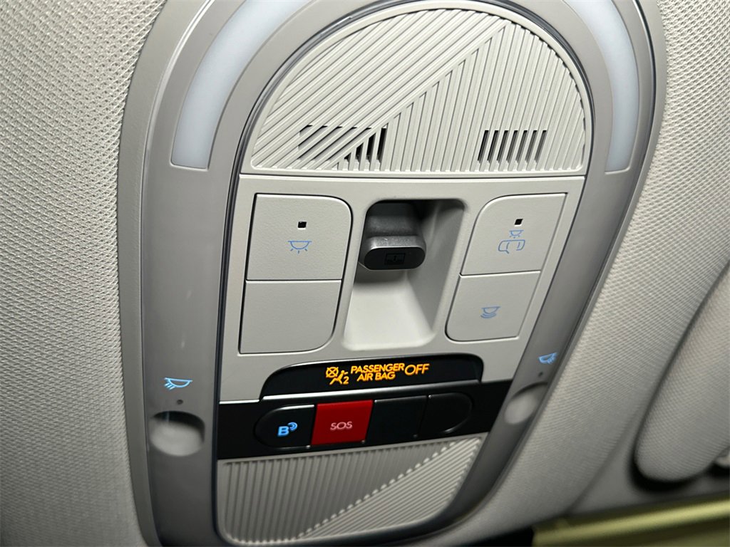 Used 2023 Hyundai Ioniq 5 Limited image 32