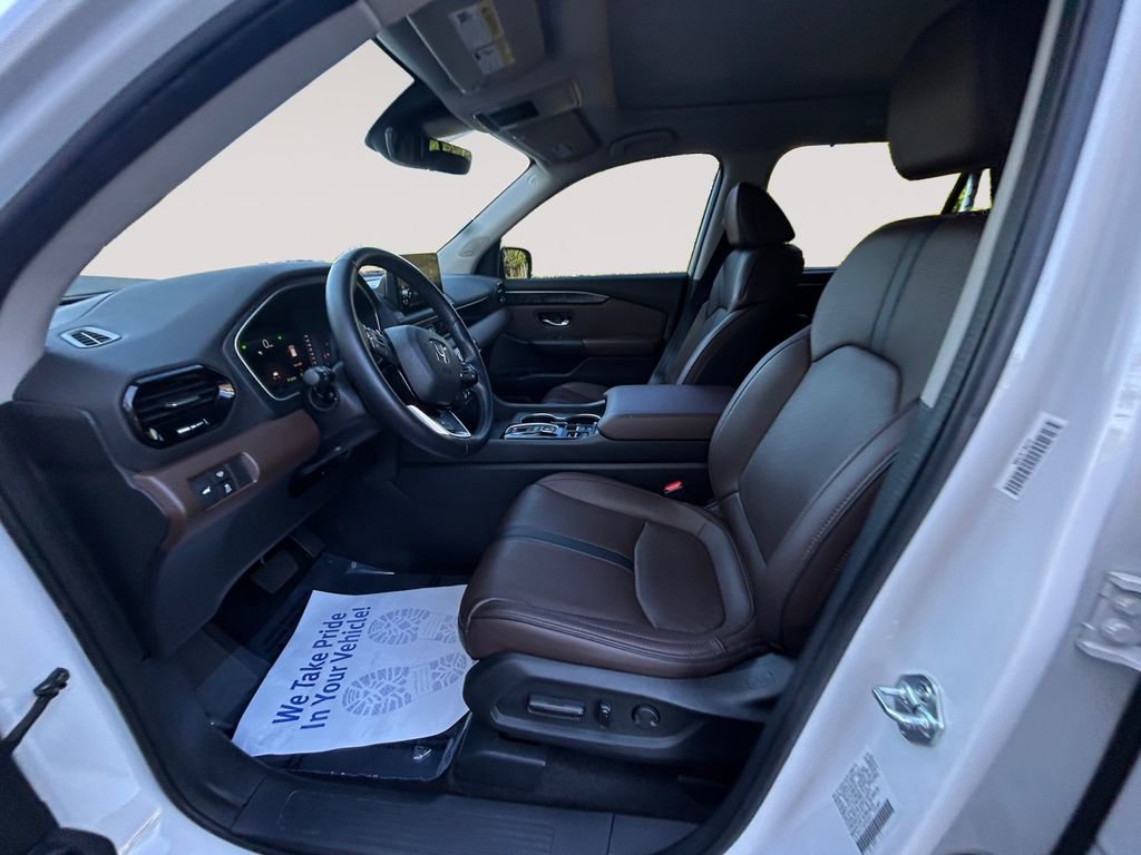 Used 2023 Honda Pilot Elite image 9