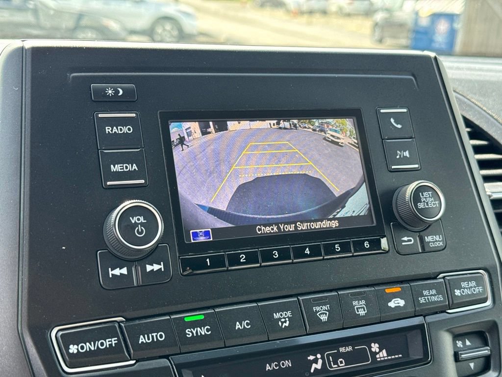 Used 2018 Honda Odyssey LX image 19