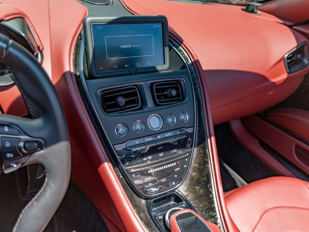 Used 2020 Aston Martin DBS Superleggera Volante RWD image 38
