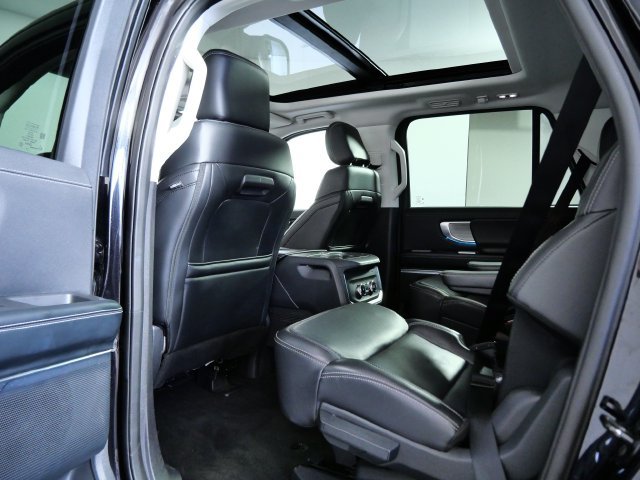 Certified 2025 Ford Expedition Max Platinum AWD/4WD image 14