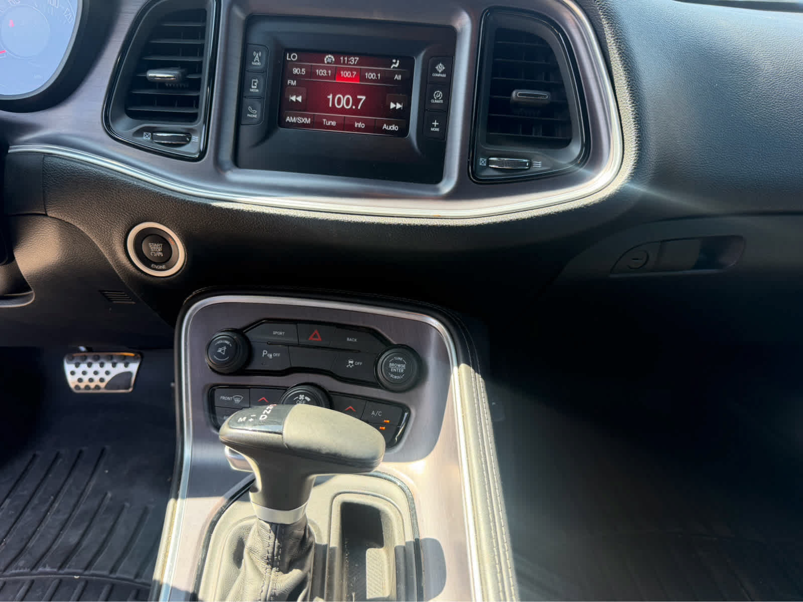 Used 2016 Dodge Challenger R/T w/ Driver Convenience Group RWD image 5