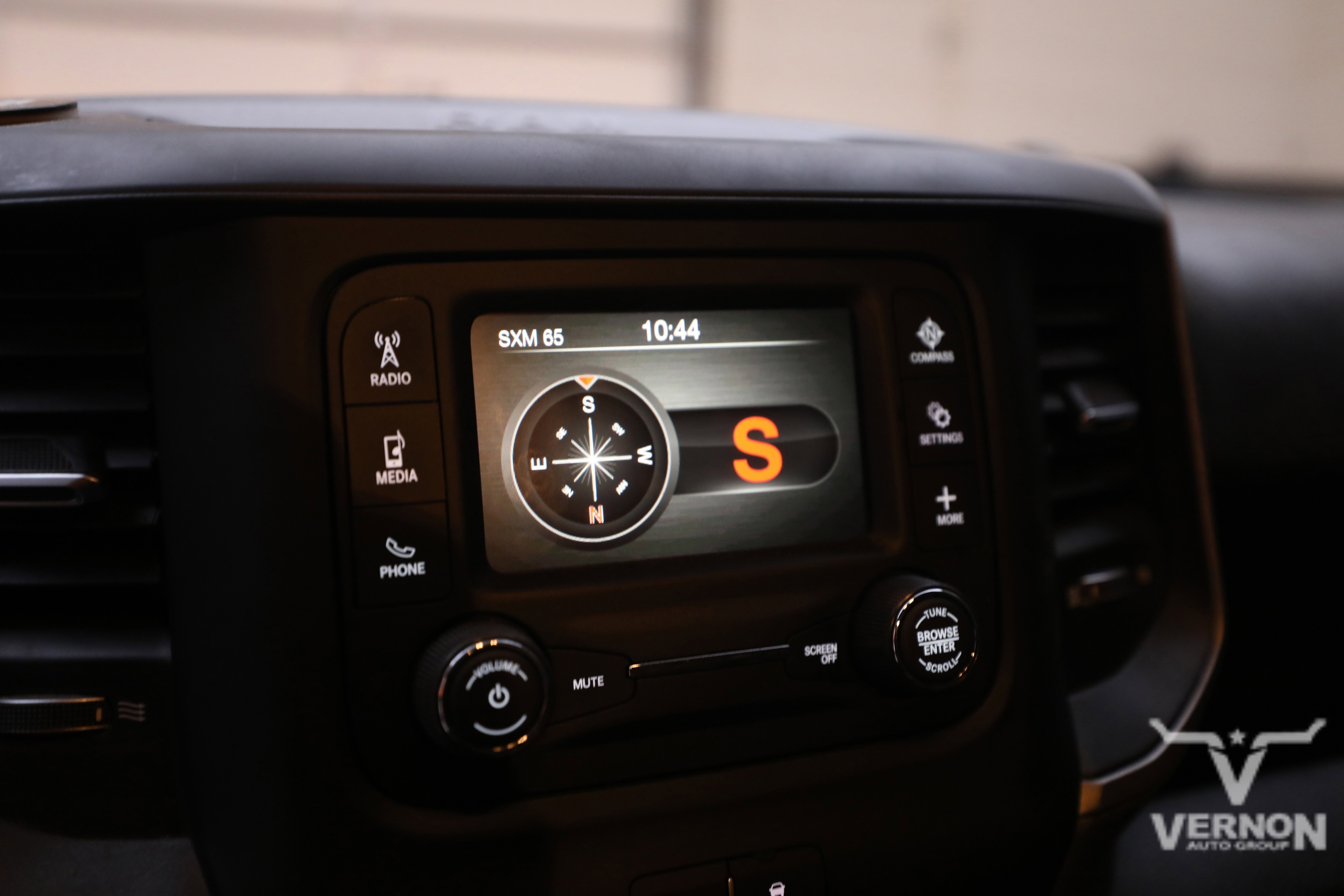 Used 2024 RAM 2500 Tradesman w/ Chrome Appearance Group image 27