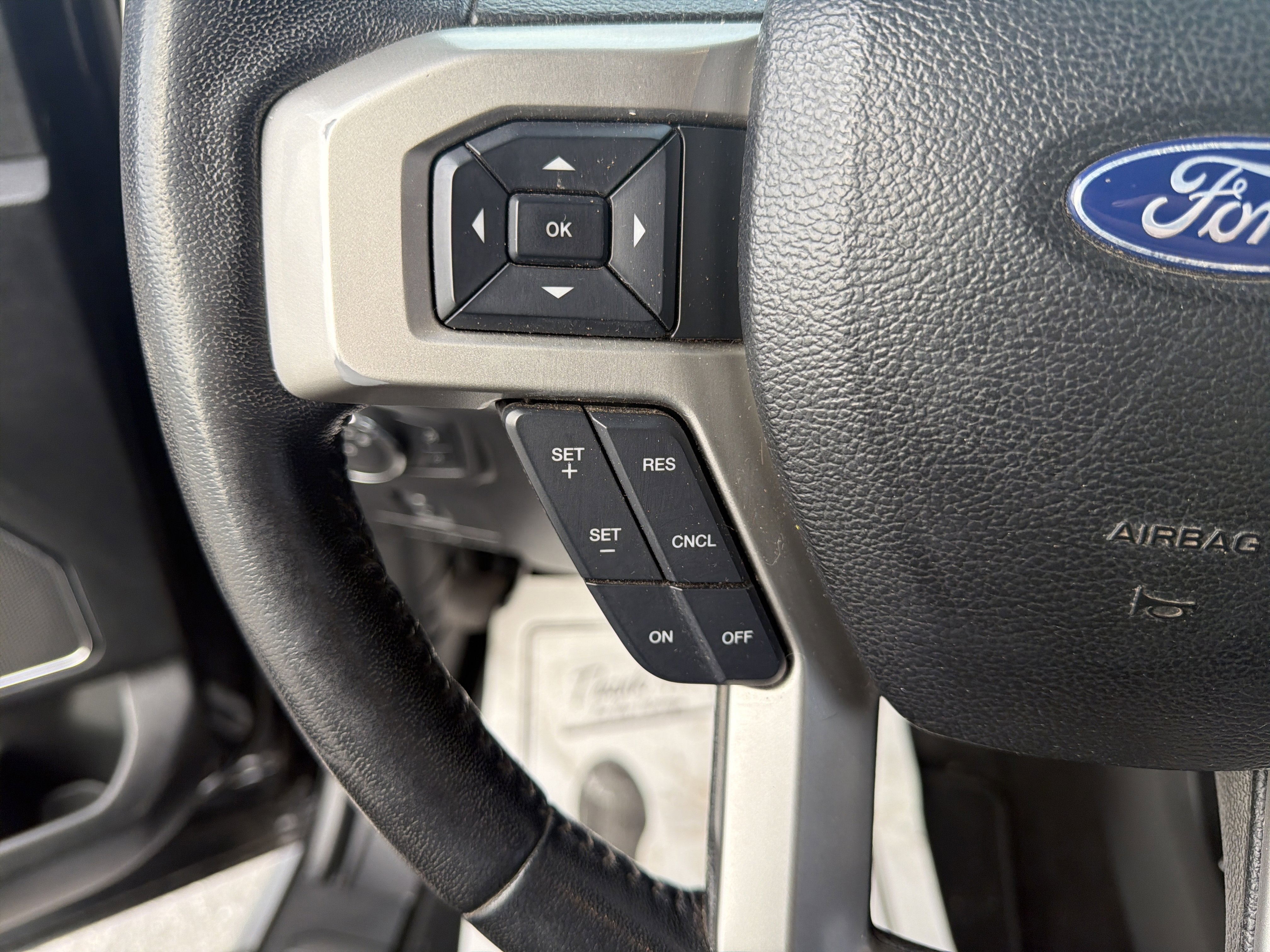 Used 2017 Ford F250 Lariat w/ Chrome Package image 19