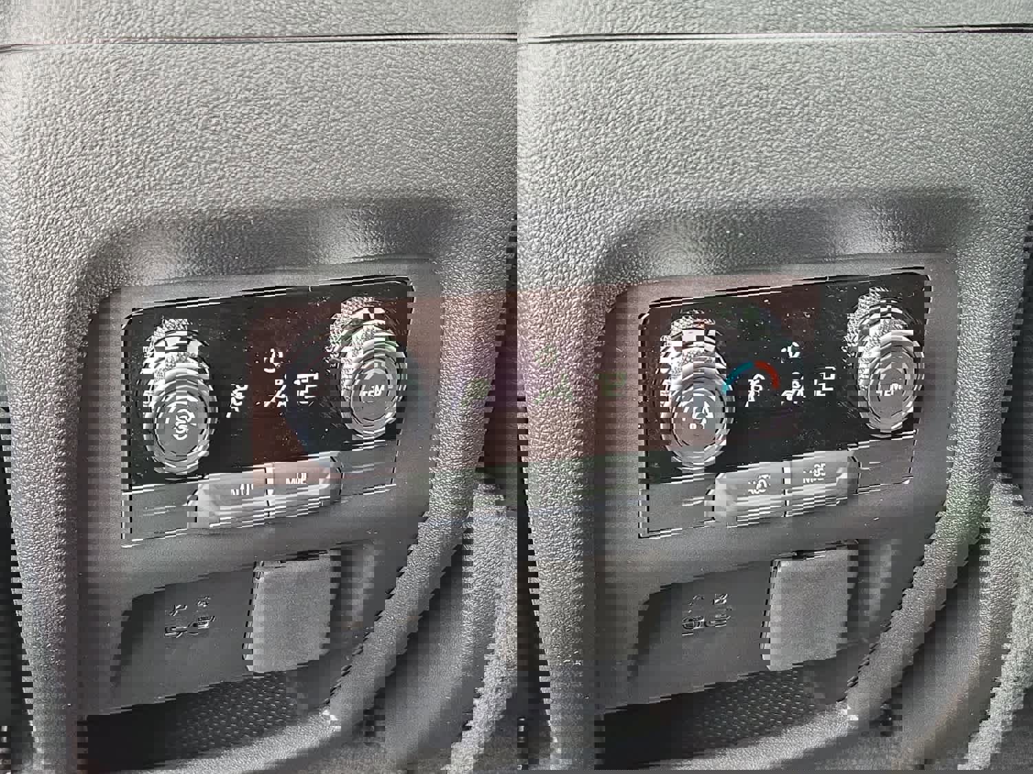 New 2026 Buick Enclave Sport Touring w/ Super Cruise Package image 9