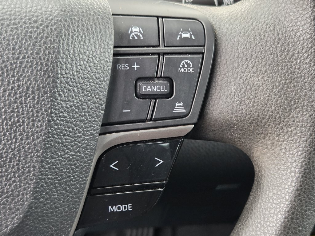 Used 2025 Toyota Camry LE FWD image 23
