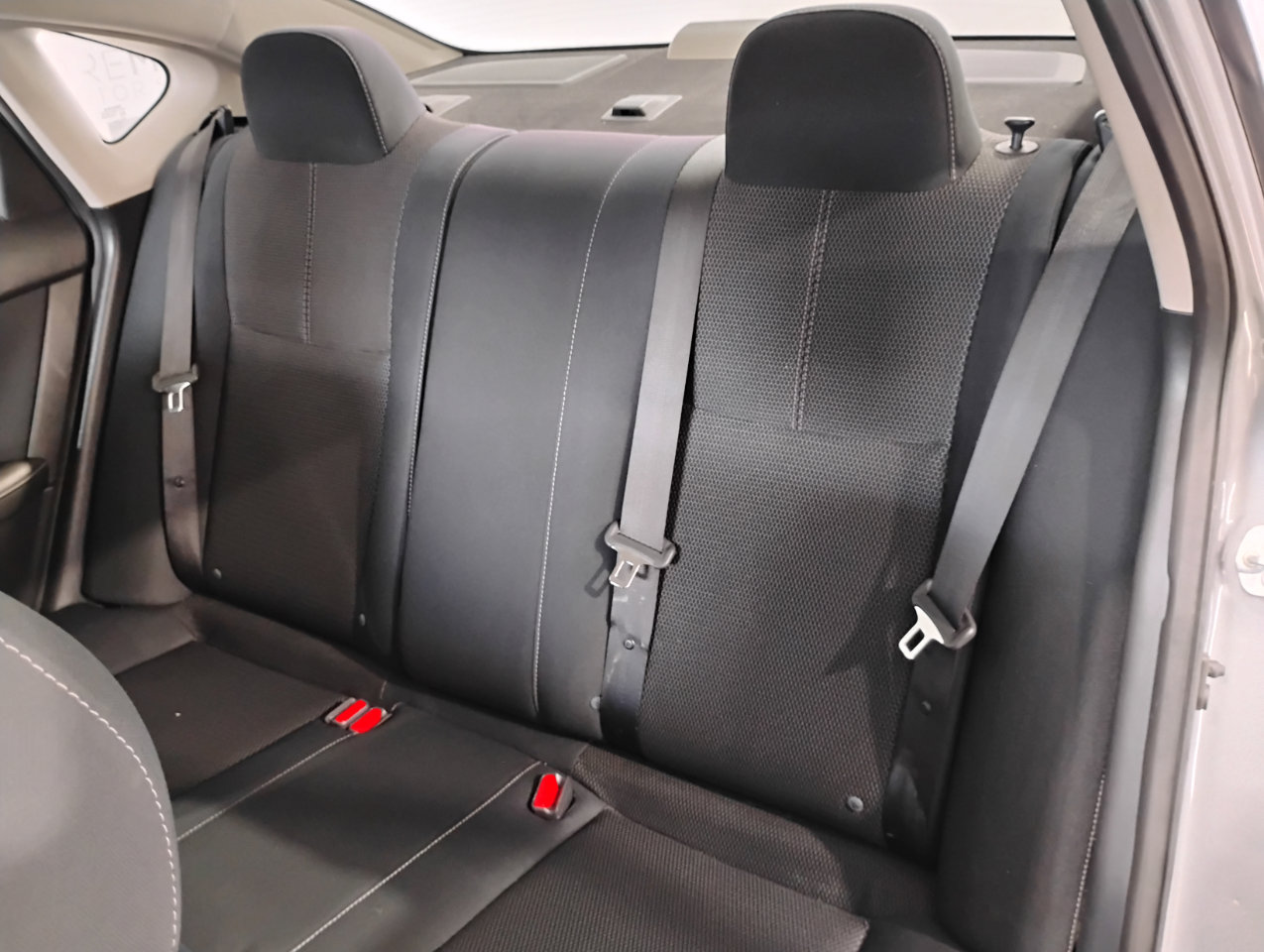 Used 2017 Nissan Sentra S image 88