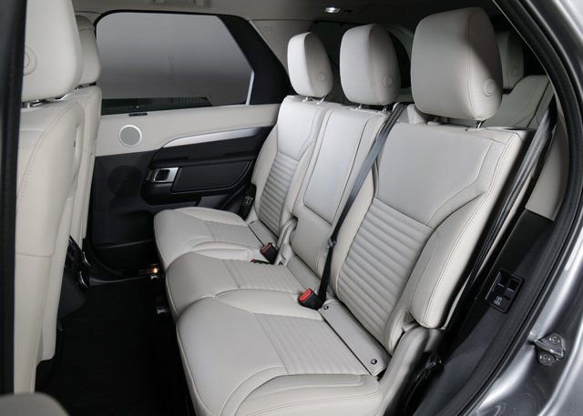 New 2026 Land Rover Discovery Dynamic SE AWD/4WD image 5