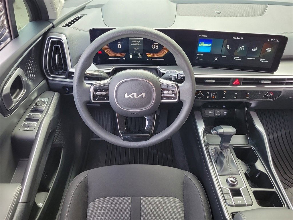 Used 2025 Kia Sorento LX image 20