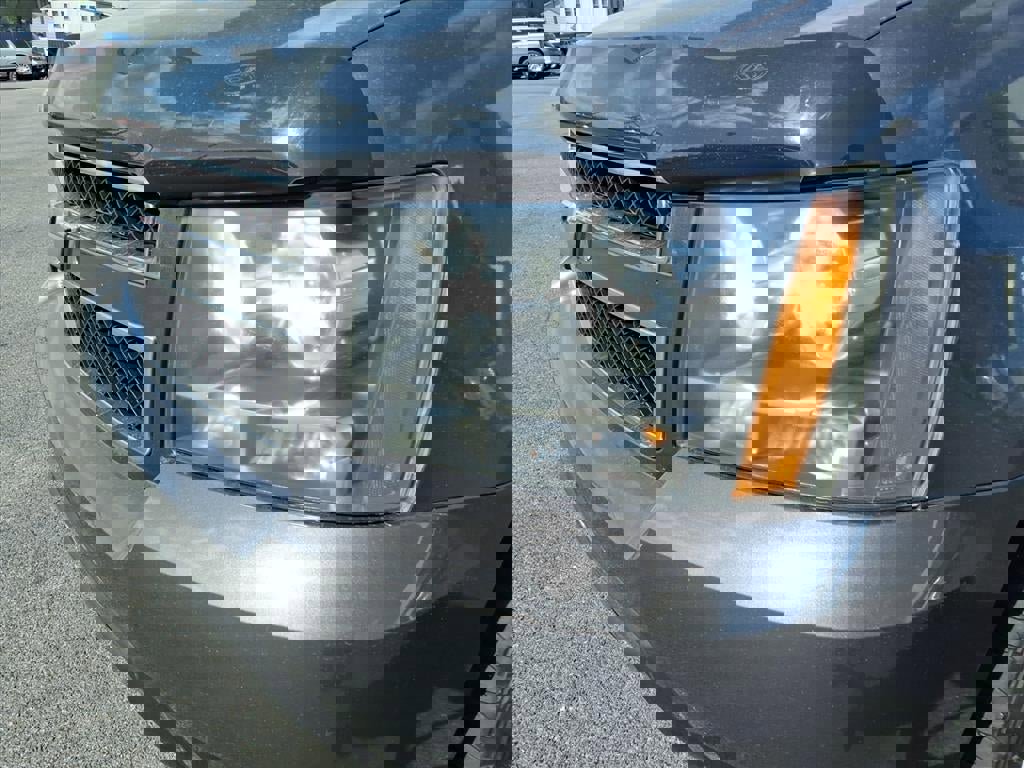 Used 2011 Chevrolet Tahoe LT image 13