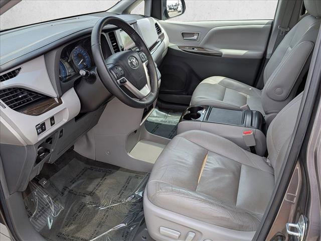 Used 2015 Toyota Sienna XLE FWD image 16