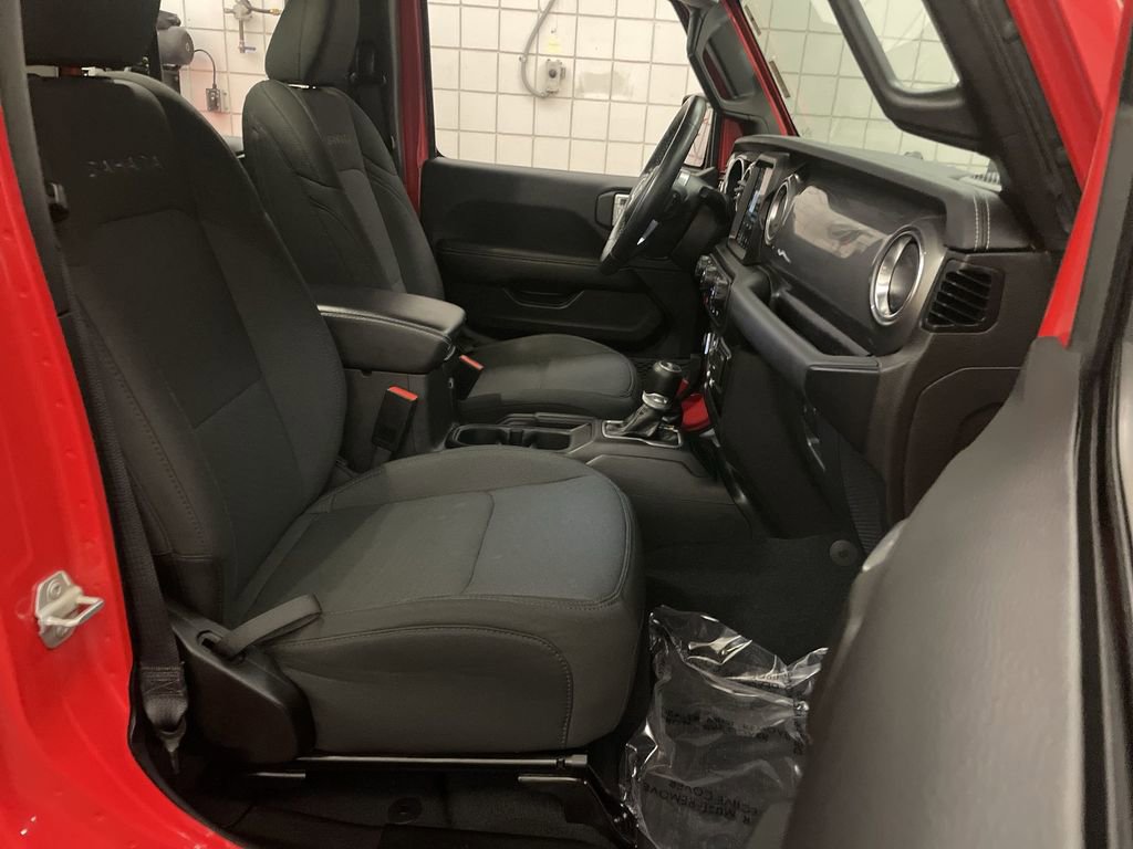 Used 2022 Jeep Wrangler Unlimited Sahara w/ Cold Weather Group image 22