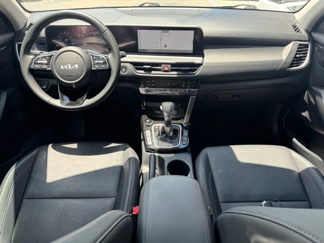 Certified 2024 Kia Seltos EX FWD image 13