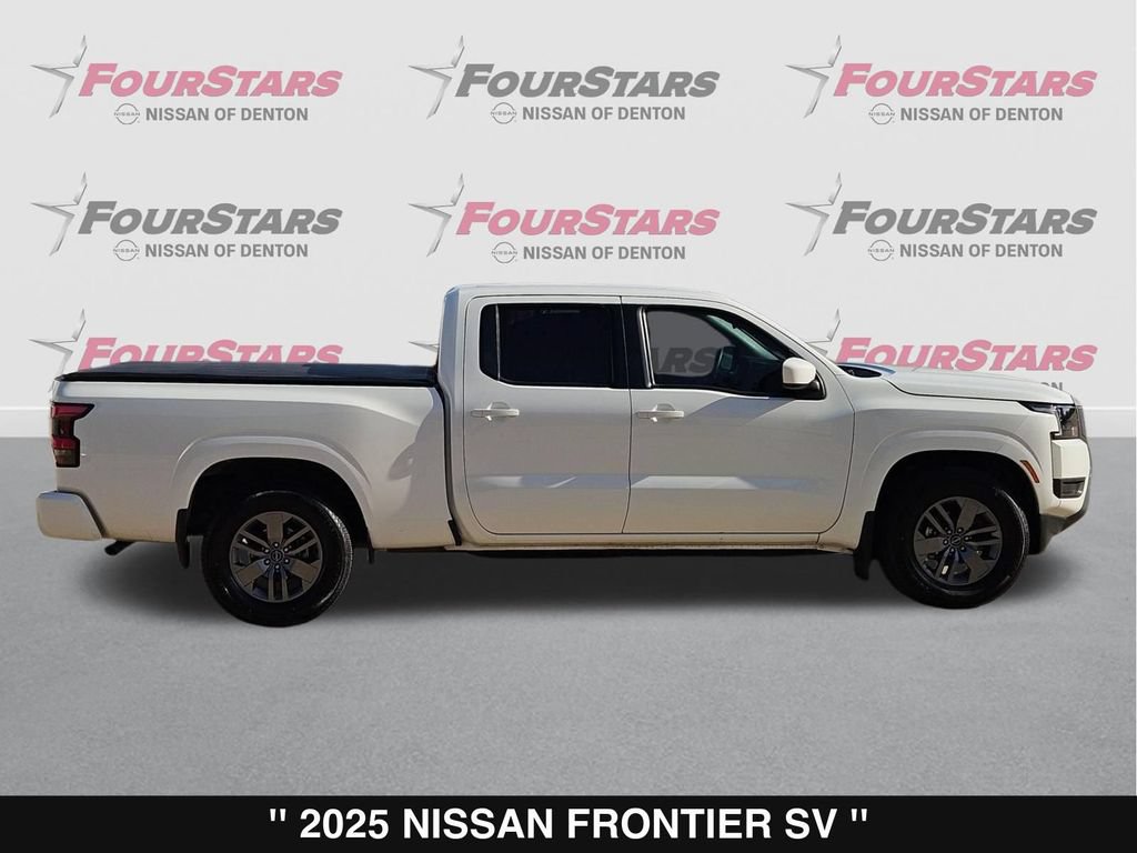 Used 2025 Nissan Frontier SV RWD image 3