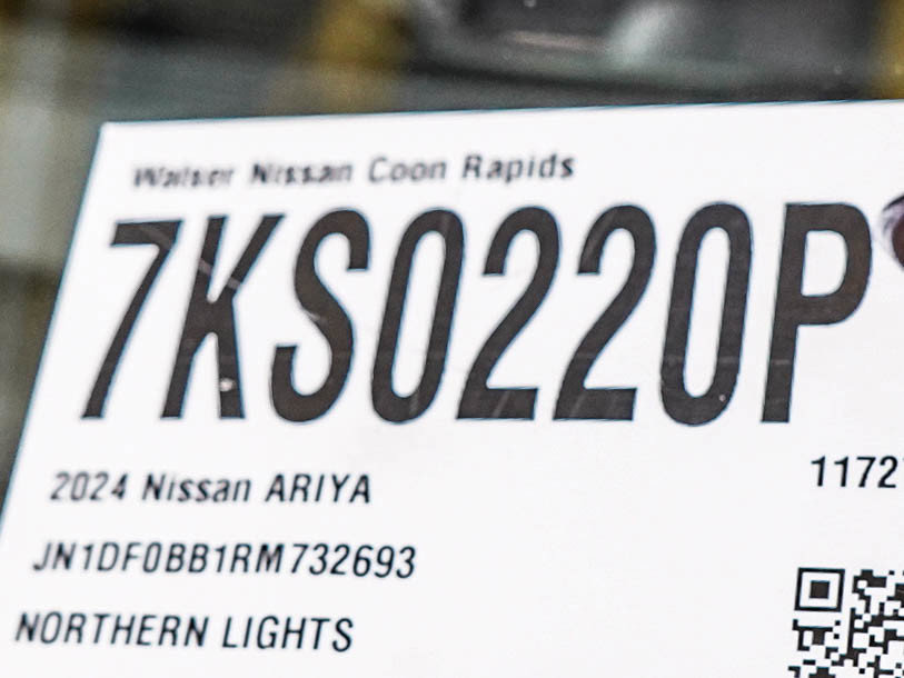 Used 2024 Nissan Ariya AWD image 33