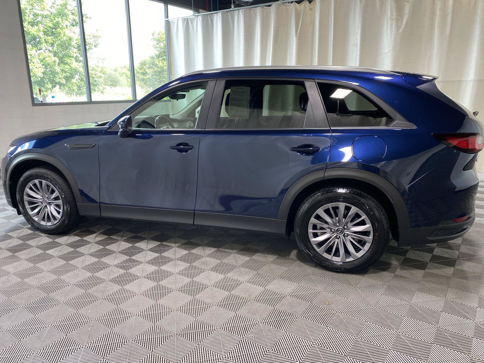 Used 2024 MAZDA CX-90 3.3 Turbo w/ Select Package AWD/4WD image 4