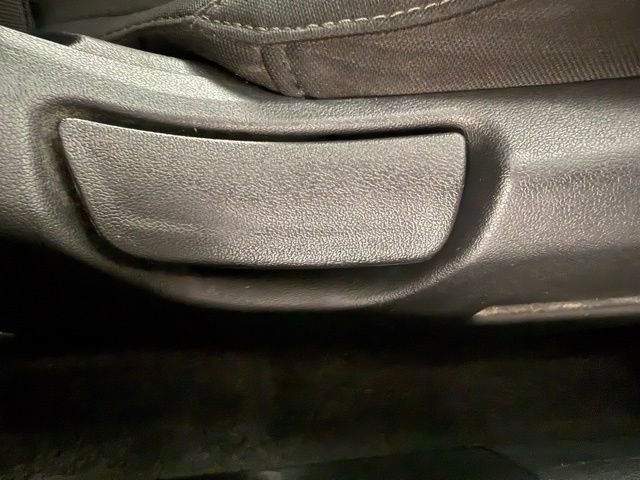 Used 2023 Hyundai Elantra SEL w/ Convenience Package image 32