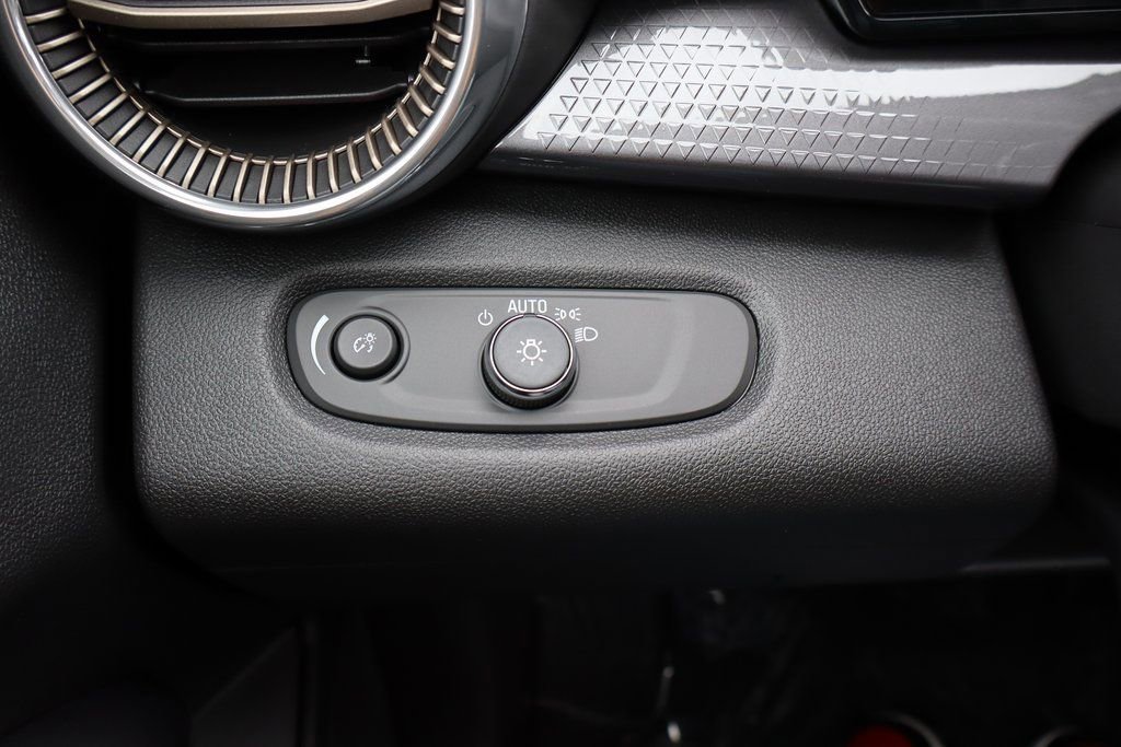 New 2026 Chevrolet Trax ACTIV w/ Driver Confidence Package image 17