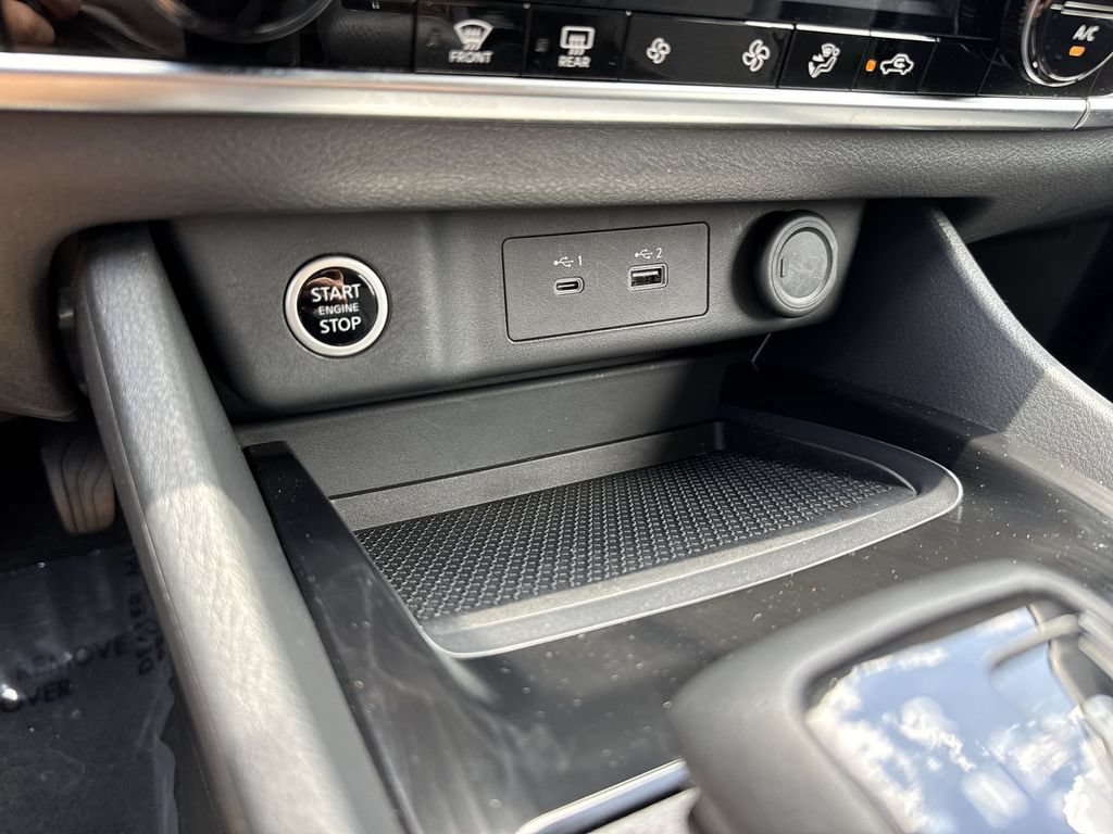 Used 2023 Nissan Rogue SV FWD image 53