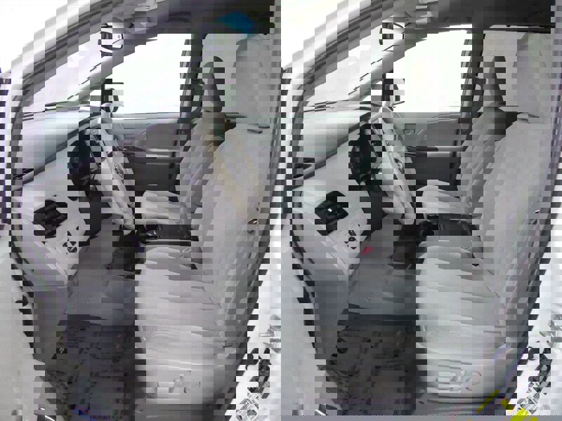 Used 2014 Toyota Sienna LE image 19